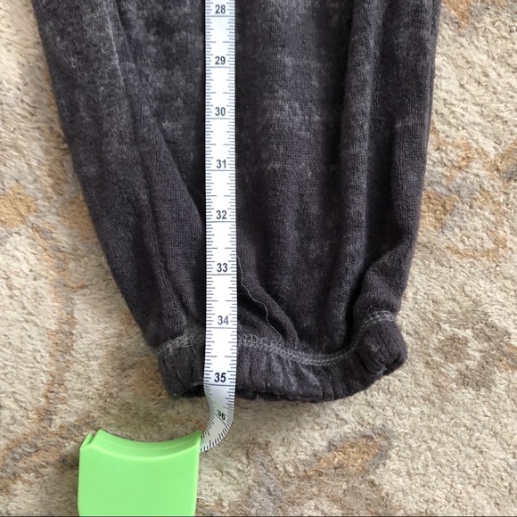 Flywheel cropped sweatpants - Picture 2 of 7